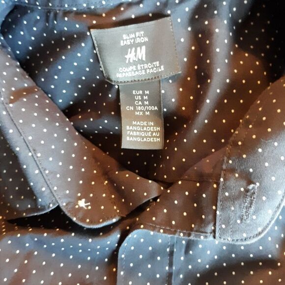 H&M gray/white polka dot slim fit button up shirt - Picture 5 of 6